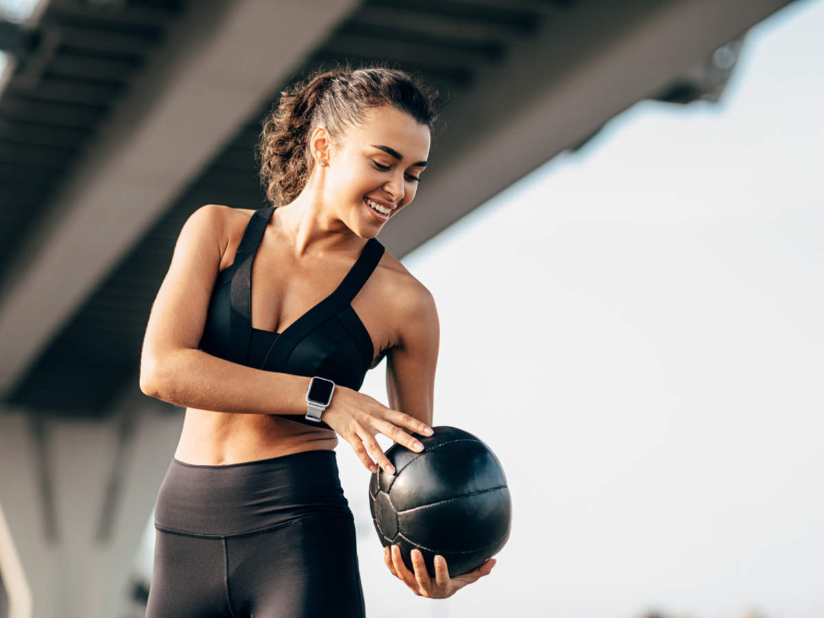 5 medicine ball exercises that are good to strengthen your core | The Times of India